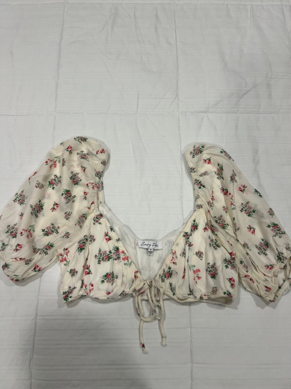 emory park Cream Floral Tie-Front Puff Sleeve Crop Top with Pink & Green Accents